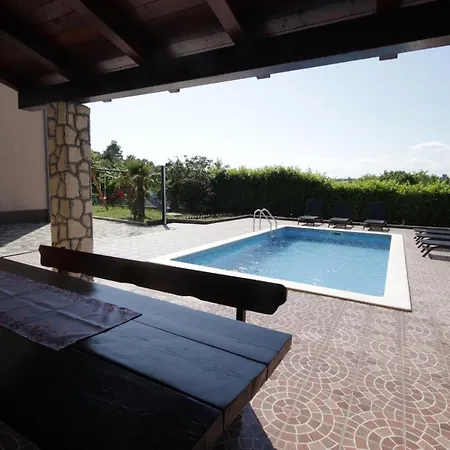 Appartement Fjolla