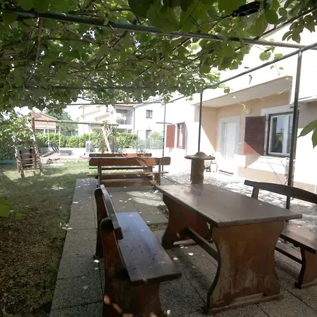 Appartement Fjolla *